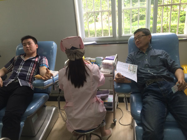 亳州公司组织员工为受伤员工献血